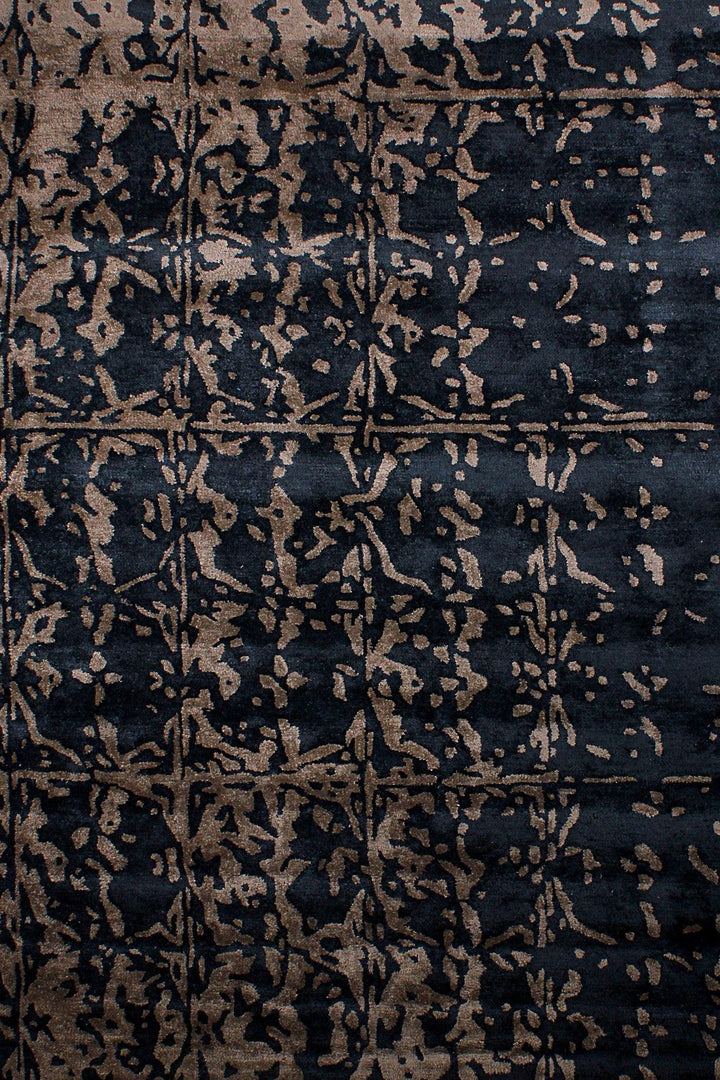Clavis: Bamboo Silk HandTufted Carpet