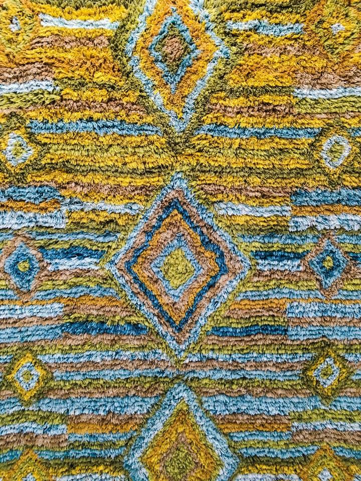 Colorful Dia: Wool Handtufted Carpet
