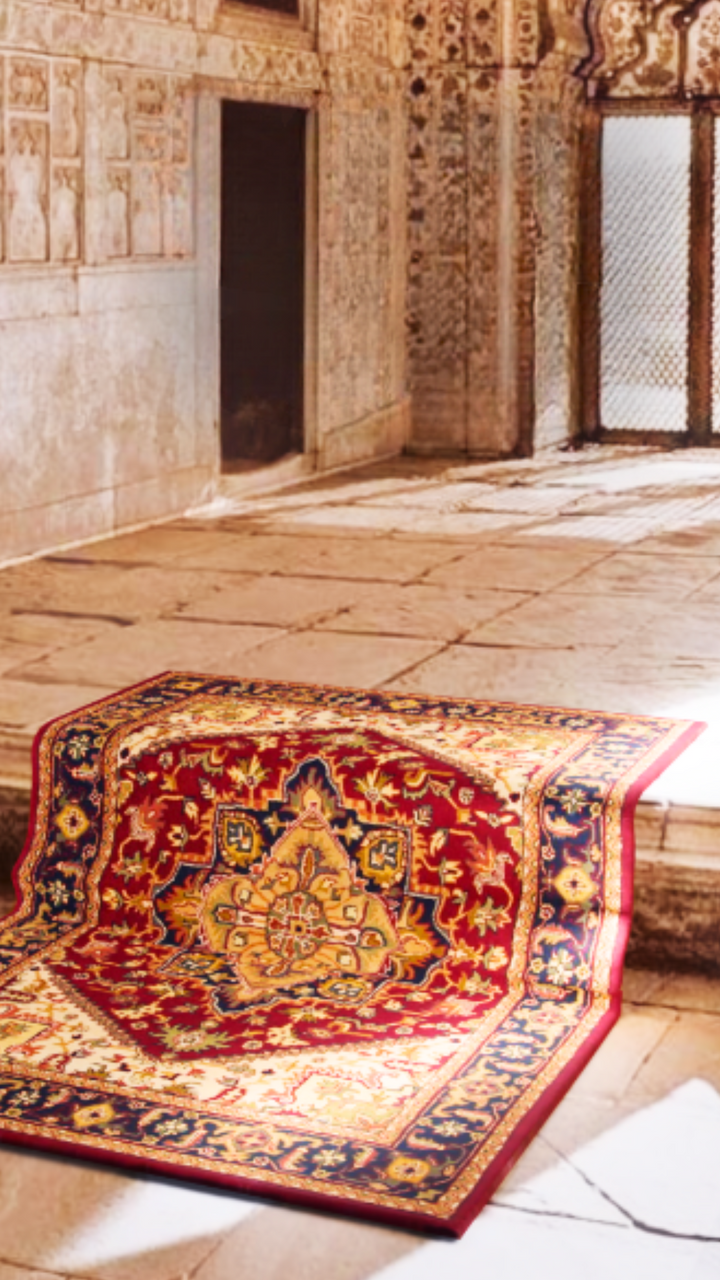 Regal Magnificence: Wool Handtufted Carpet